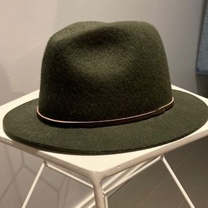 Kooringal 100% wool hat (NWOT)